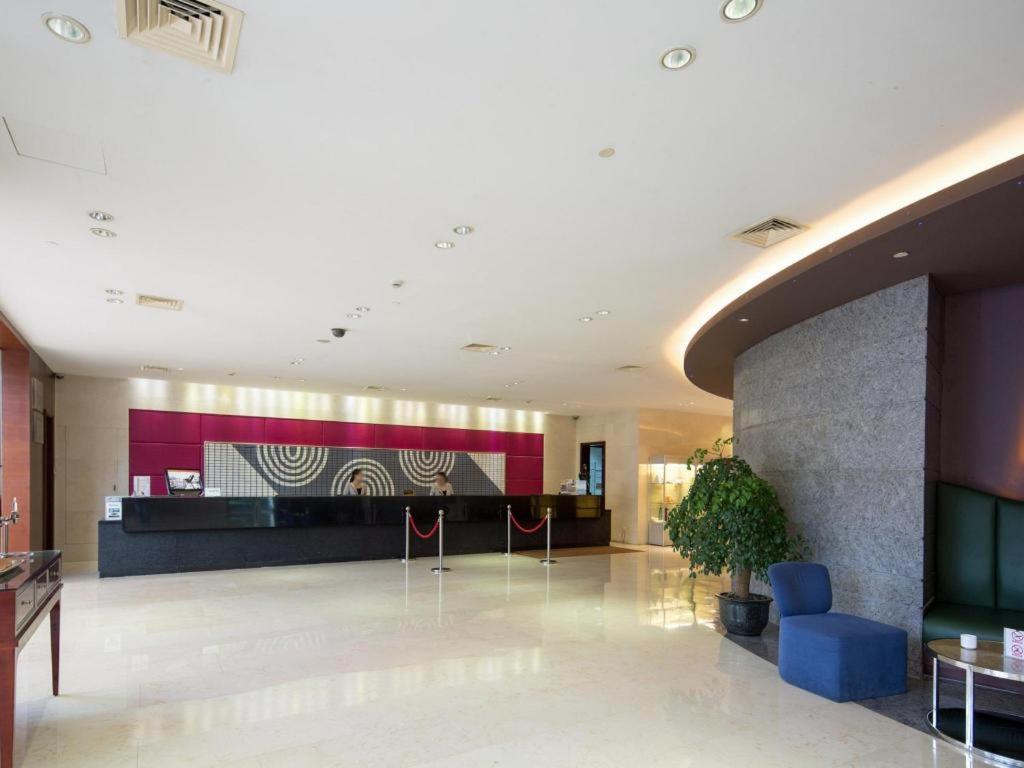 The Qube Shanghai Nanqiao Экстерьер фото
