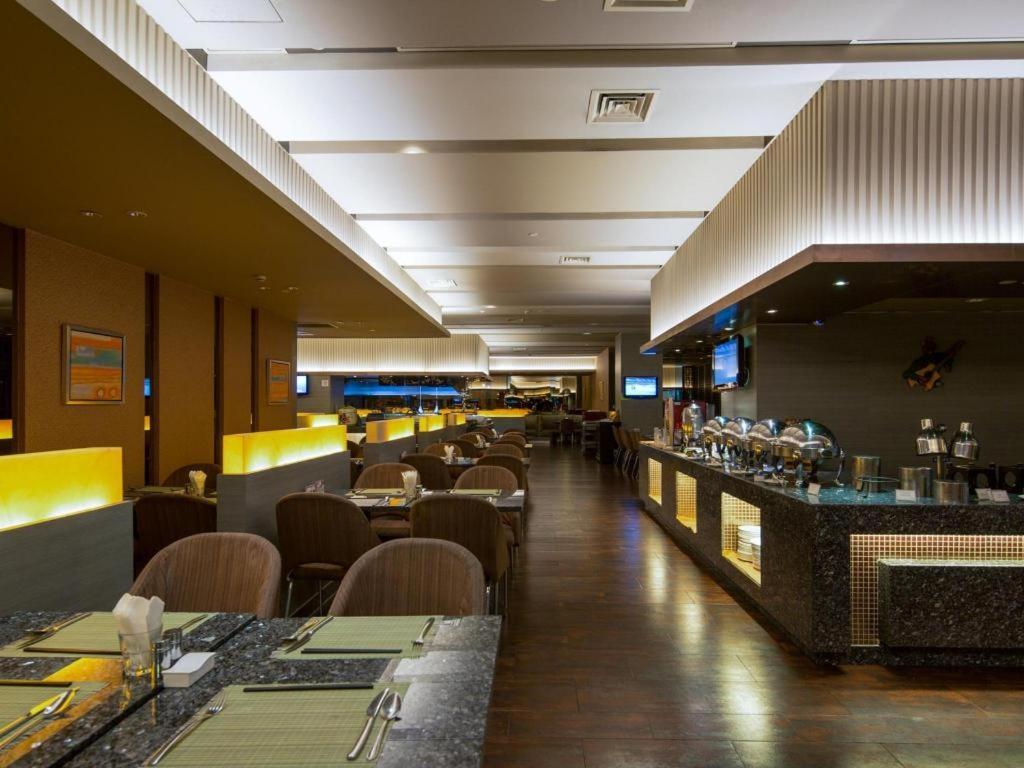 The Qube Shanghai Nanqiao Экстерьер фото