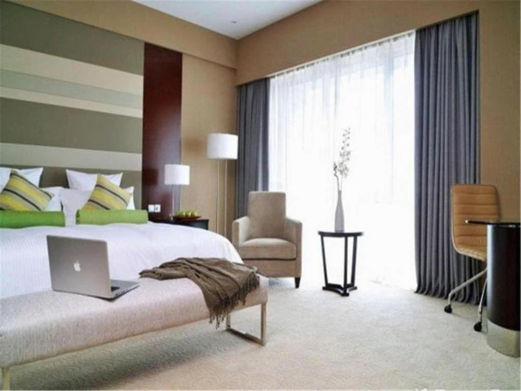 The Qube Shanghai Nanqiao Экстерьер фото