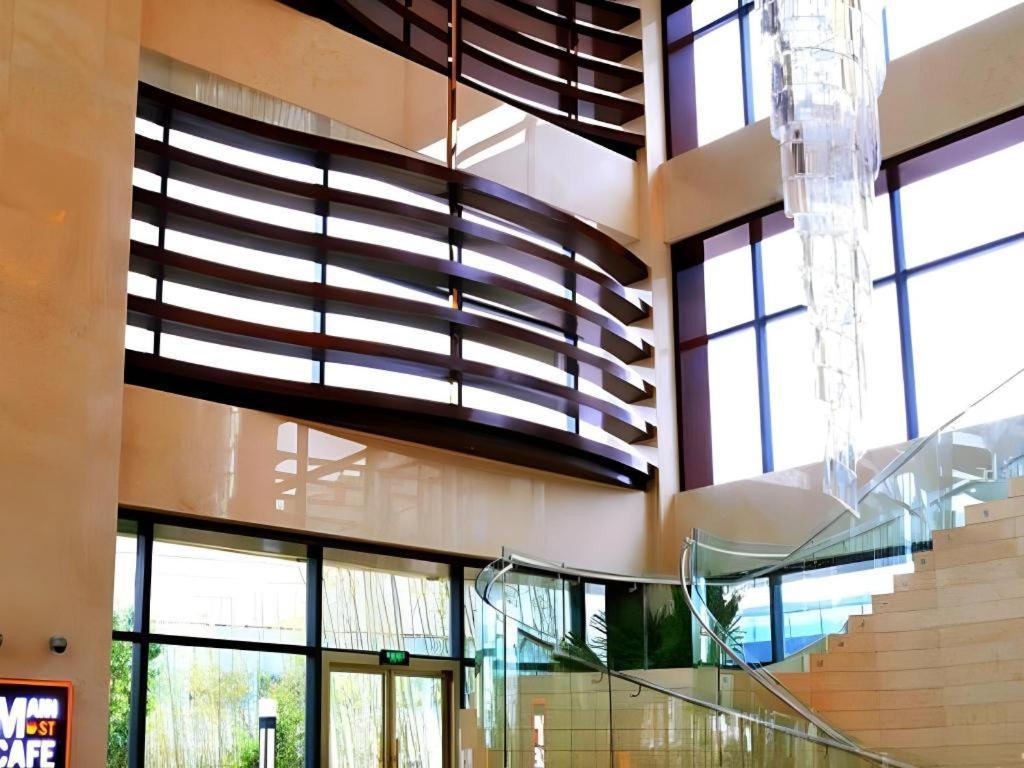 The Qube Shanghai Nanqiao Экстерьер фото
