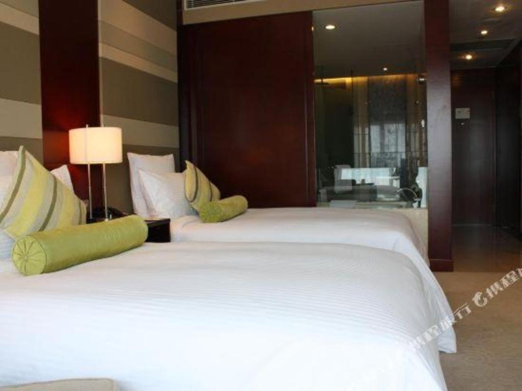 The Qube Shanghai Nanqiao Экстерьер фото