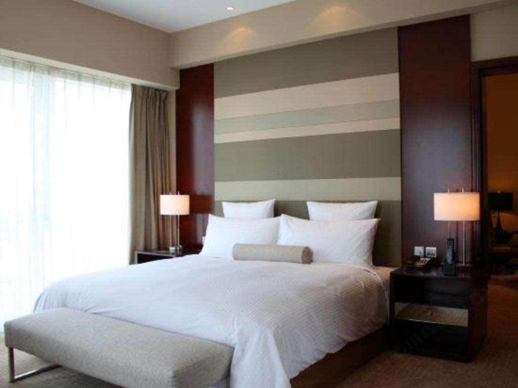 The Qube Shanghai Nanqiao Экстерьер фото