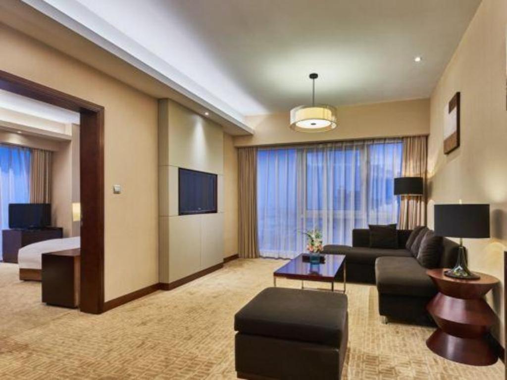 The Qube Shanghai Nanqiao Экстерьер фото