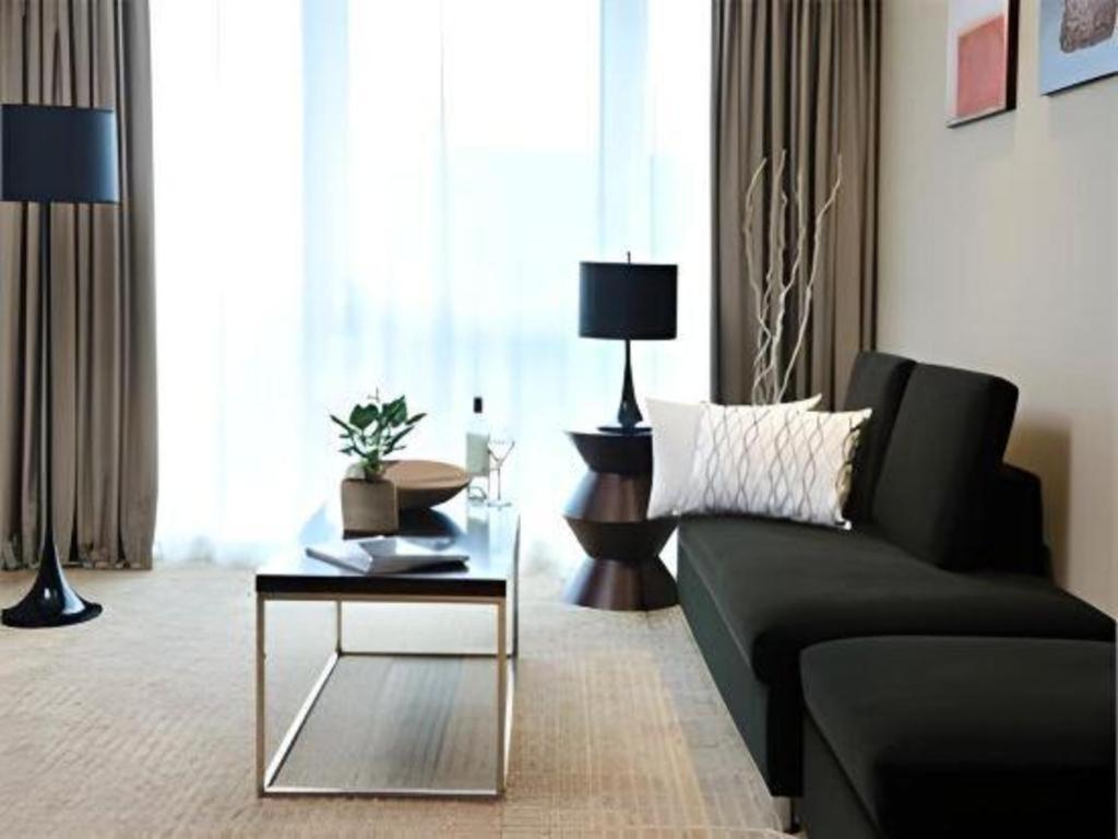 The Qube Shanghai Nanqiao Экстерьер фото