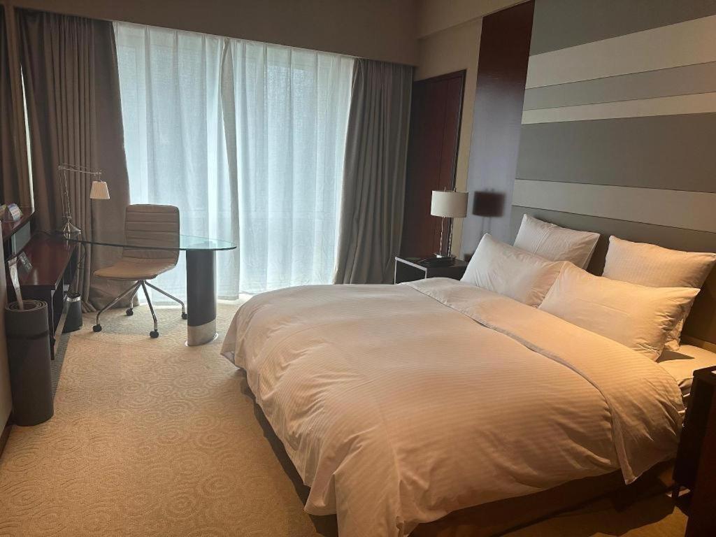The Qube Shanghai Nanqiao Экстерьер фото